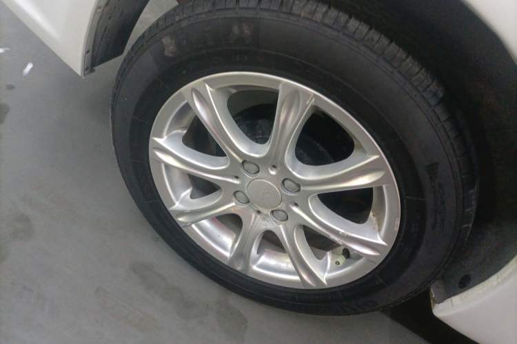 Used Geely Auto Diamond 2016 1.5L Manual Entry-Level Trim Exterior 8