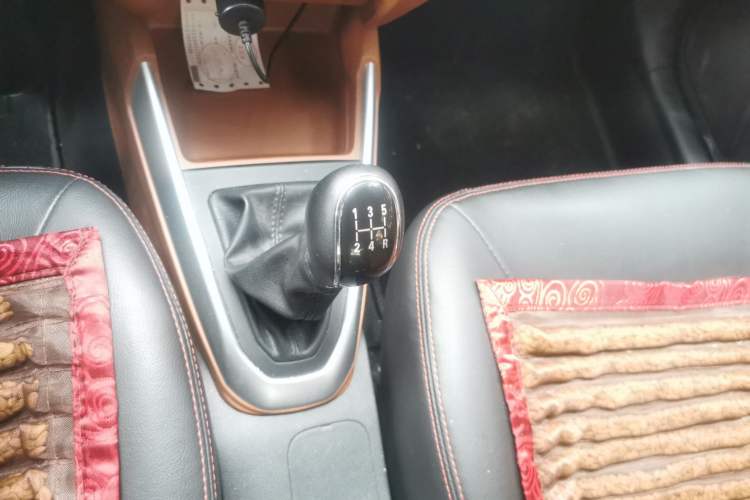 Used Geely Auto Diamond 2016 1.5L Manual Entry-Level Trim Gear Lever