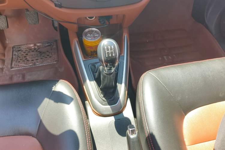 Used Geely Auto Diamond 2016 1.5L Manual Elite Edition Gear Lever