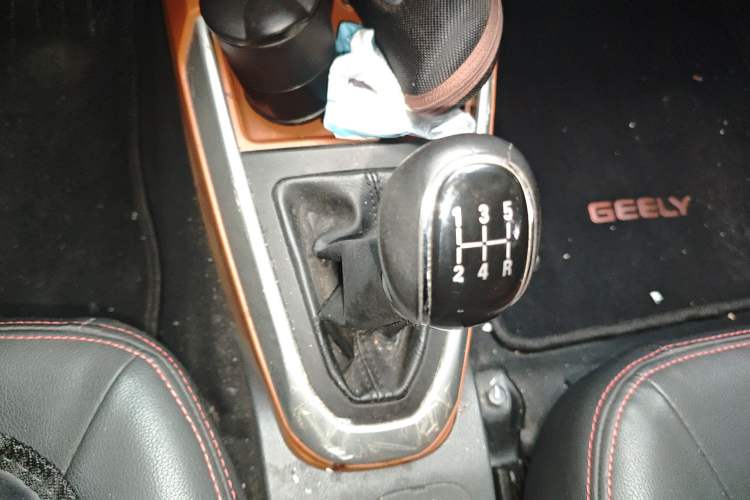 Used Geely Auto Diamond 2016 1.5L Manual Elite Edition Gear Lever