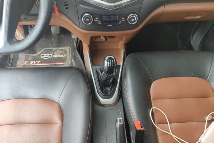 Used Geely Auto Diamond 2016 1.5L Manual Elite Edition Gear Lever