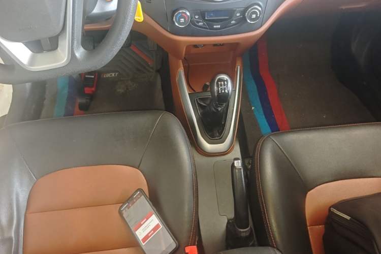 Used Geely Auto Diamond 2016 1.5L Manual Elite Edition Gear Lever