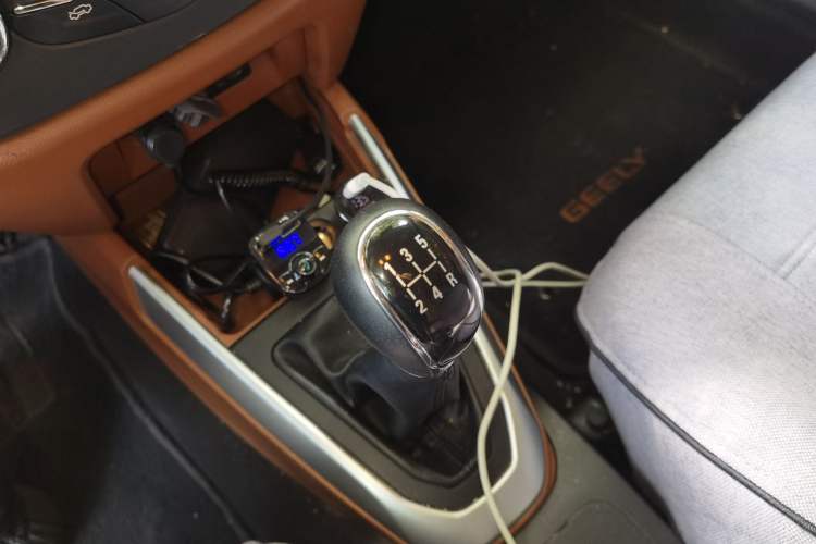 Used Geely Auto Diamond 2016 1.5L Manual Entry-Level Trim Gear Lever