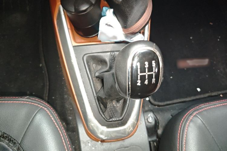 Used Geely Auto Diamond 2016 1.5L Manual Elite Edition Gear Lever