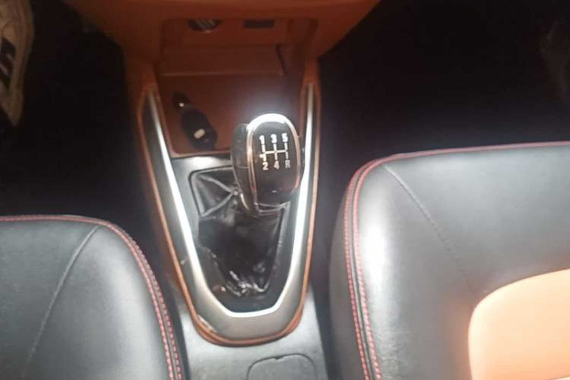 Used Geely Auto Diamond 2016 1.5L Manual Entry-Level Trim Gear Lever