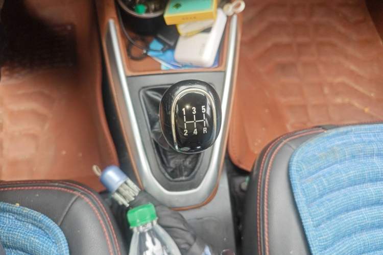 Used Geely Auto Diamond 2016 1.5L Manual Elite Edition Gear Lever