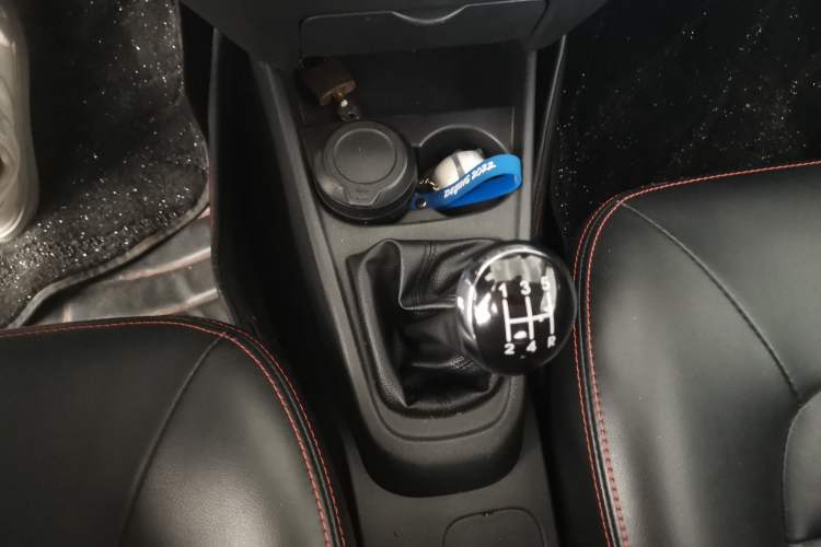 Used Geely Auto Diamond 2016 1.5L Manual Entry-Level Trim Gear Lever