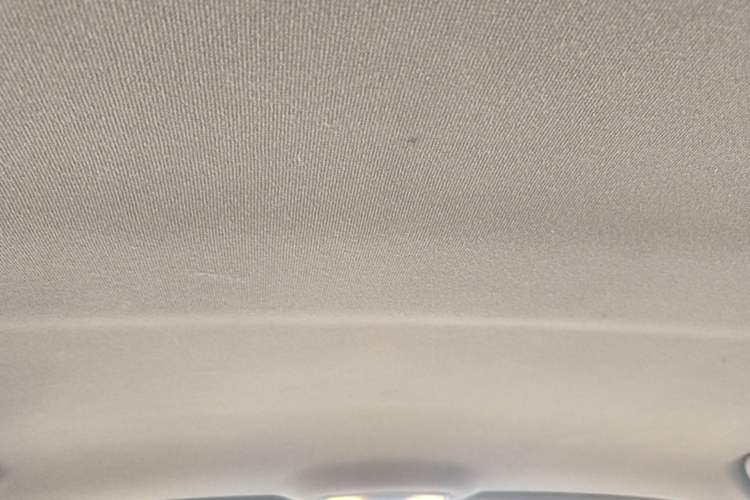 Used Geely Auto Diamond 2016 1.5L Manual Entry-Level Model China IV Standard Headliner