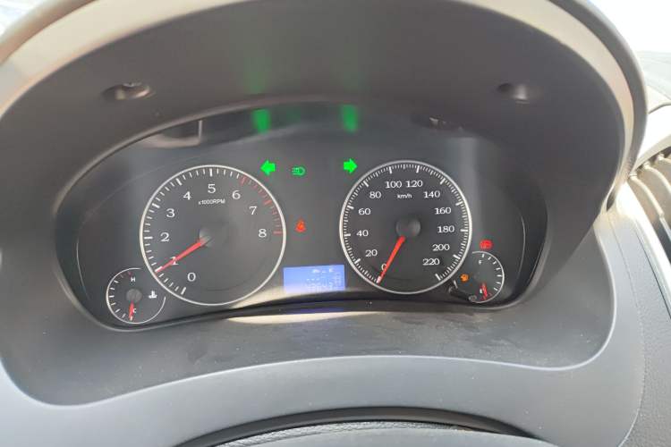 Used Geely Auto Diamond 2016 1.5L Manual Elite Version China IV Standard Instrument Cluster