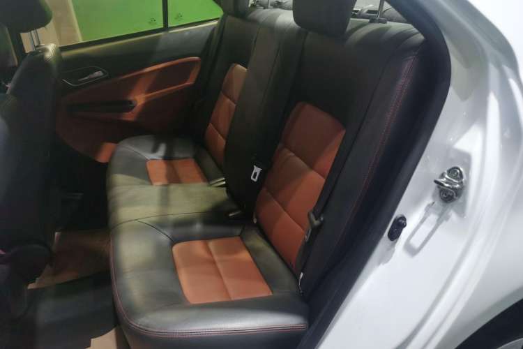 Used Geely Auto Diamond 2016 1.5L Manual Entry-Level Trim Interior 1