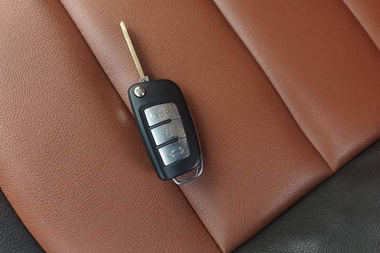 Used Geely Auto Diamond 2016 1.5L Manual Elite Edition Interior 1