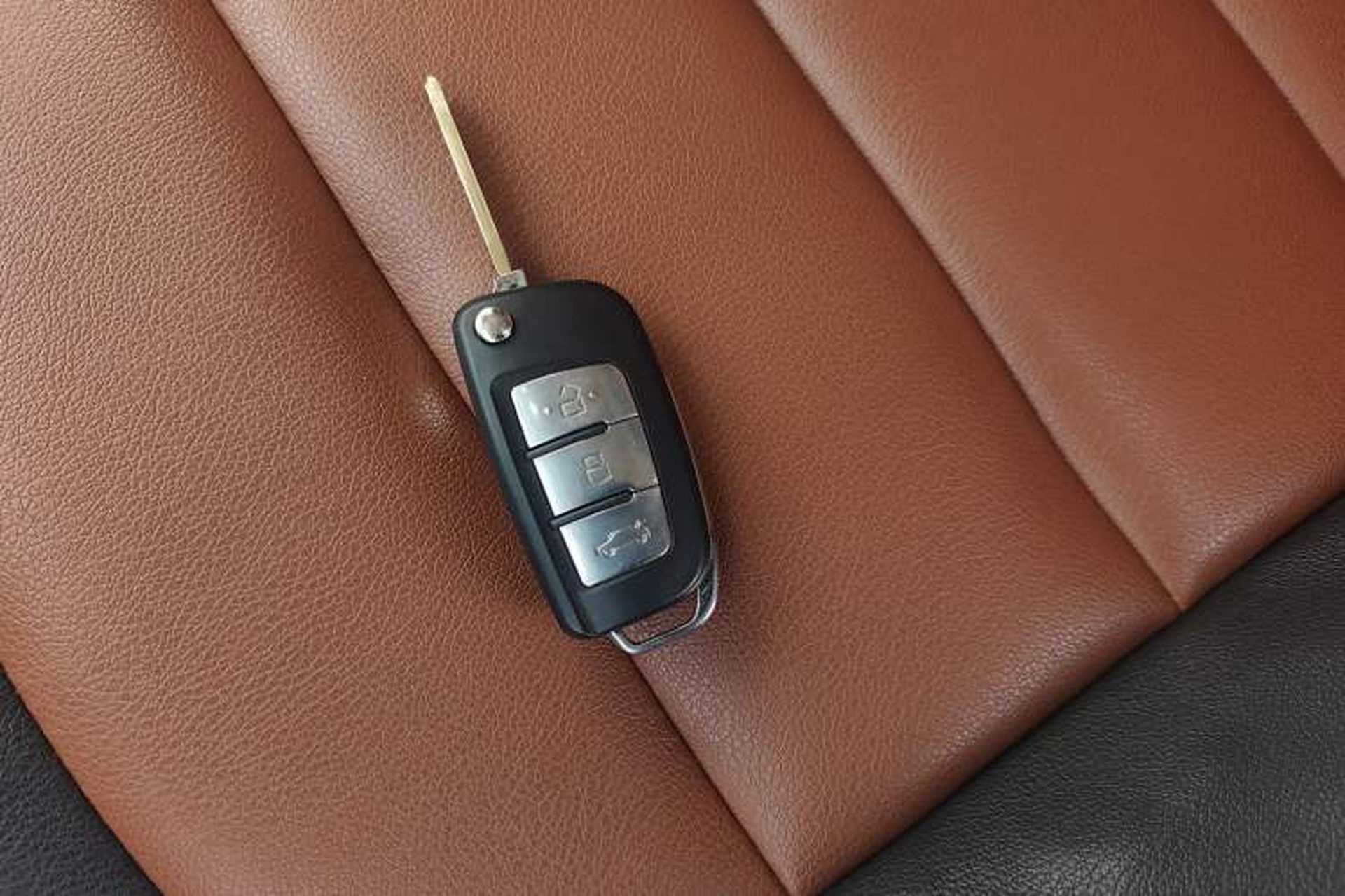 Used Geely Auto Diamond 2016 1.5L Manual Elite Edition Interior 1