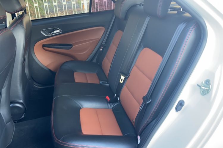 Used Geely Auto Diamond 2016 1.5L Manual Entry-Level Trim Interior 1