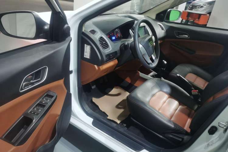 Used Geely Auto Diamond 2016 1.5L Manual Entry-Level Trim Interior 2