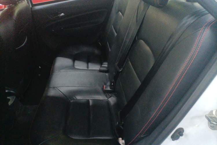 Used Geely Auto Diamond 2016 1.5L Manual Entry-Level Trim Interior 4