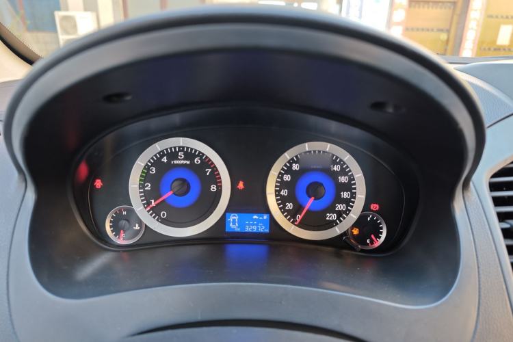 Used Geely Auto Diamond 2016 1.5L Manual Entry-Level Trim Interior 8