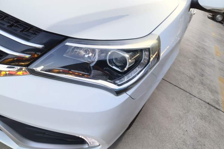 Used Geely Auto Diamond 2016 1.5L Manual Elite Edition Left Front Headlight