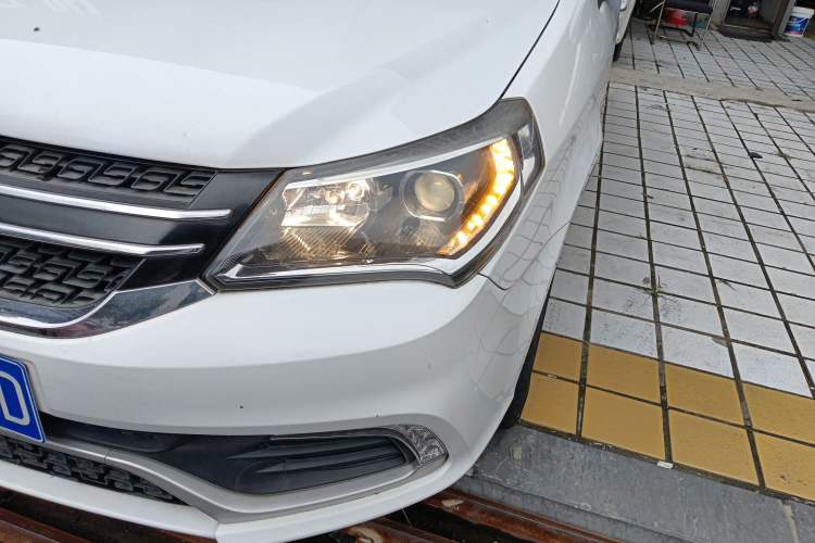 Used Geely Auto Diamond 2016 1.5L Manual Elite Edition Left Front Headlight