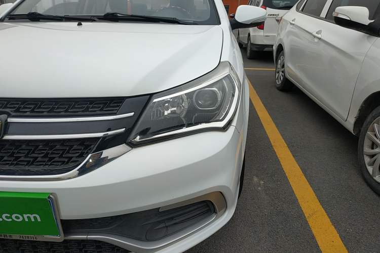 Used Geely Auto Diamond 2016 1.5L Manual Entry-Level Model China IV Standard Left Front Headlight