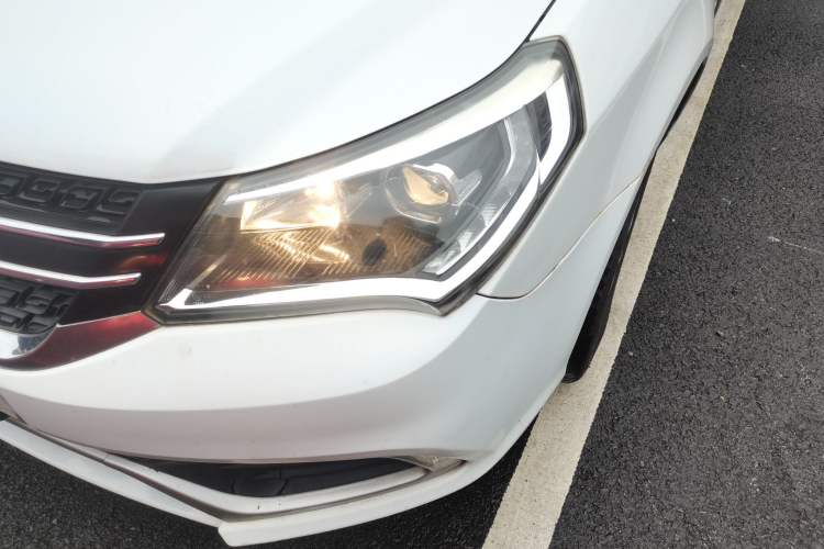 Used Geely Auto Diamond 2016 1.5L Manual Elite Edition Left Front Headlight