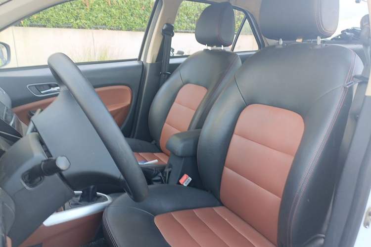 Used Geely Auto Diamond 2016 1.5L Manual Elite Edition Left Front Seat
