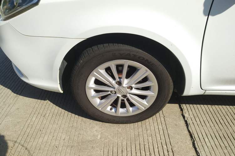 Used Geely Auto Diamond 2016 1.5L Manual Elite Edition Left Front Wheel Hub
