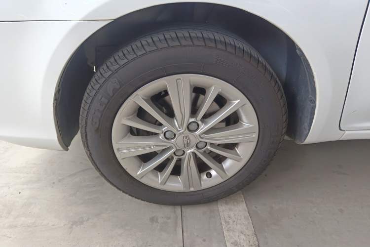 Used Geely Auto Diamond 2016 1.5L Manual Elite Edition Left Front Wheel Hub