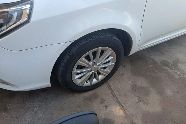 Used Geely Auto Diamond 2016 1.5L Manual Elite Edition Left Front Wheel Hub