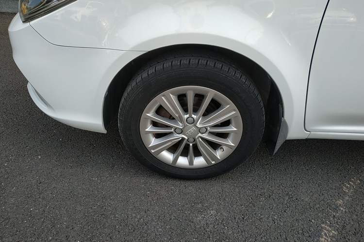 Used Geely Auto Diamond 2016 1.5L Manual Elite Edition Left Front Wheel Hub