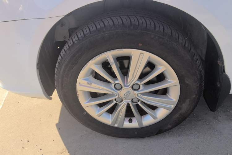 Used Geely Auto Diamond 2016 1.5L Manual Entry-Level Trim Left Front Wheel Hub