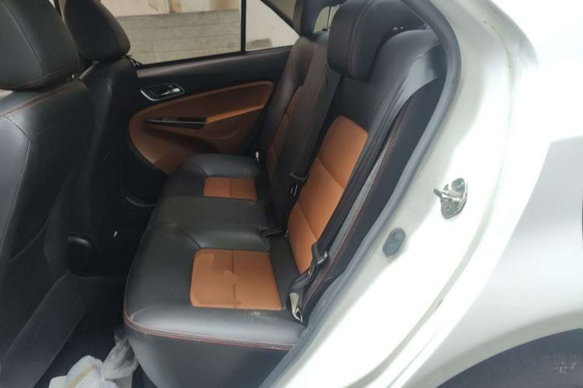 Used Geely Auto Diamond 2016 1.5L Automatic Luxury Version Left Rear Seat
