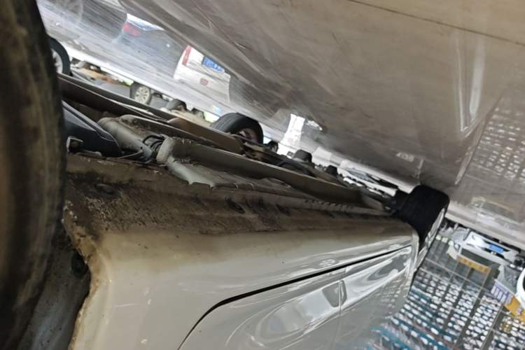 Used Geely Auto Diamond 2016 1.5L Manual Elite Edition Left Side Sill