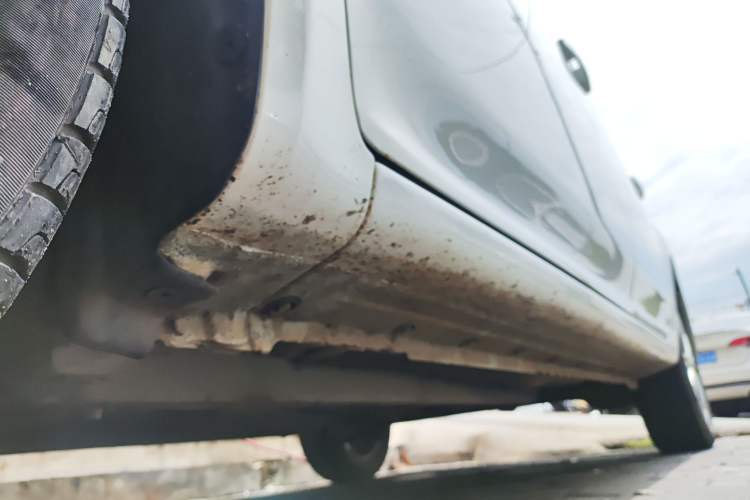 Used Geely Auto Diamond 2016 1.5L Manual Elite Edition Left Side Sill