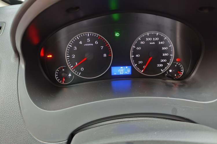 Used Geely Auto Diamond 2016 1.5L Manual Elite Edition Odometer Close Up