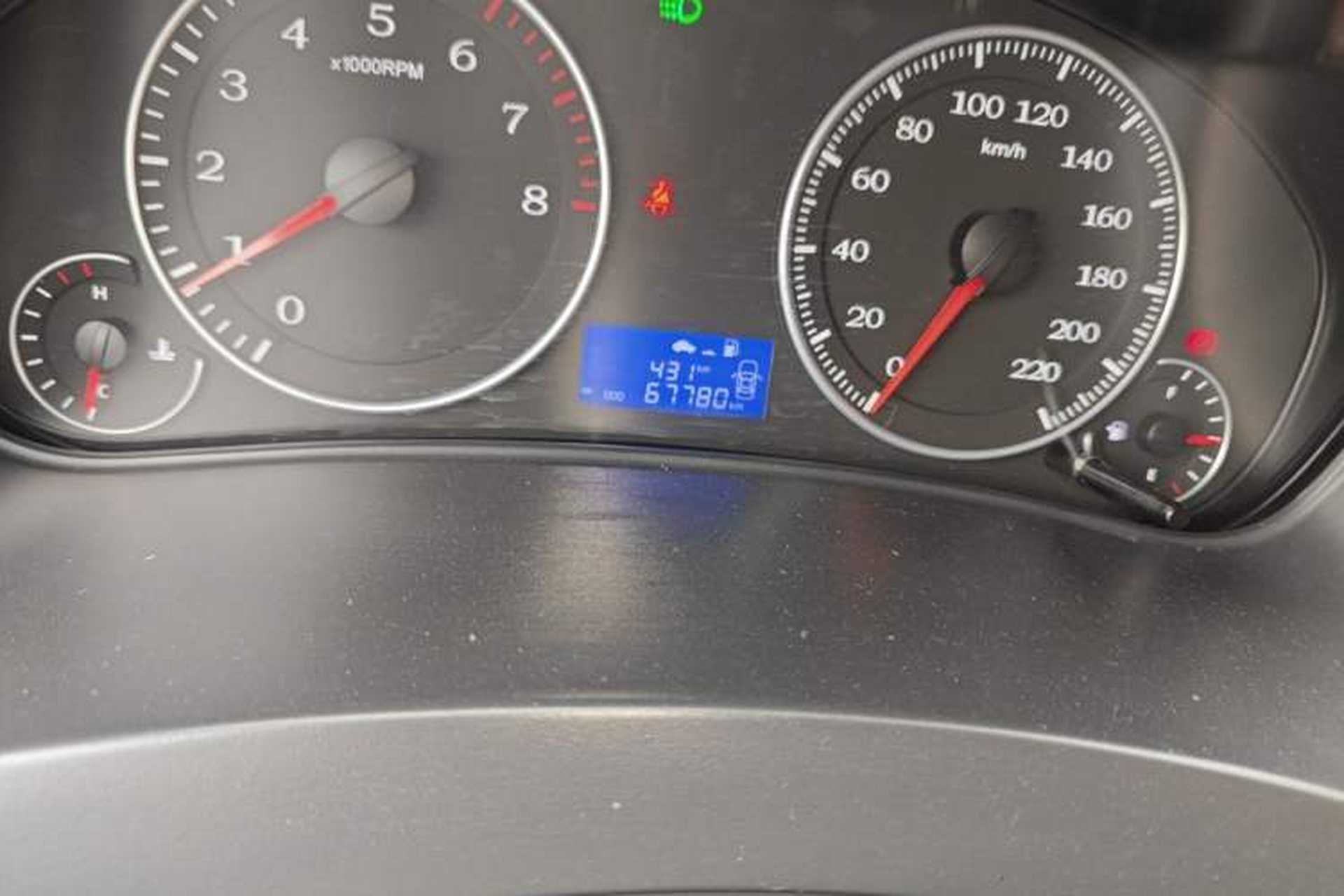 Used Geely Auto Diamond 2016 1.5L Manual Elite Edition Odometer Close Up