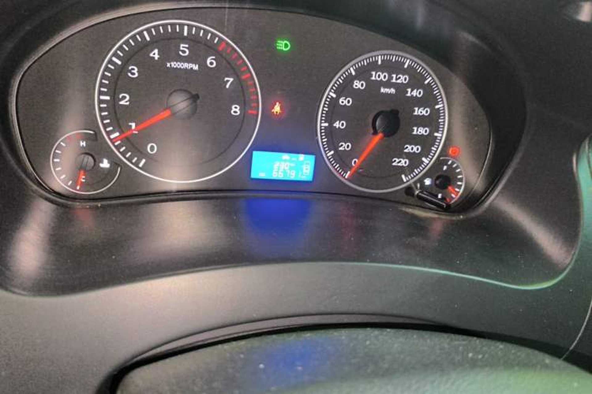 Used Geely Auto Diamond 2016 1.5L Manual Elite Edition Odometer Close Up