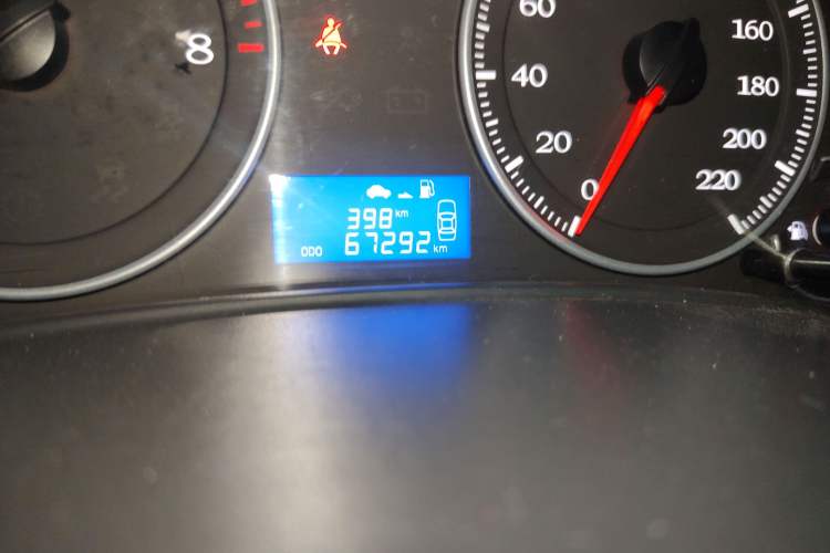 Used Geely Auto Diamond 2016 1.5L Manual Elite Edition Odometer Close Up