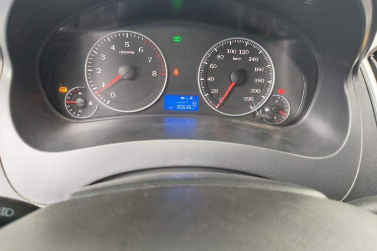 Used Geely Auto Diamond 2016 1.5L Manual Elite Edition Odometer Close Up
