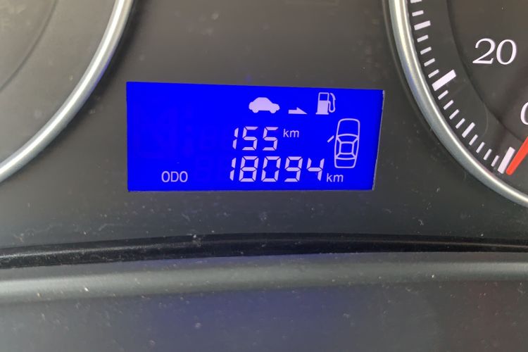 Used Geely Auto Diamond 2016 1.5L Manual Entry-Level Trim Odometer Close Up