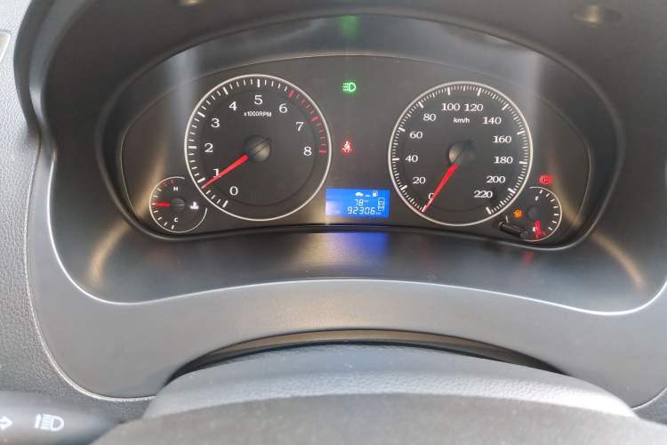 Used Geely Auto Diamond 2016 1.5L Manual Elite Edition Odometer Close Up