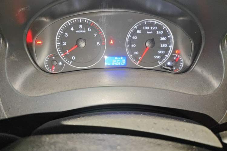 Used Geely Auto Diamond 2016 1.5L Manual Entry-Level Trim Odometer Close Up