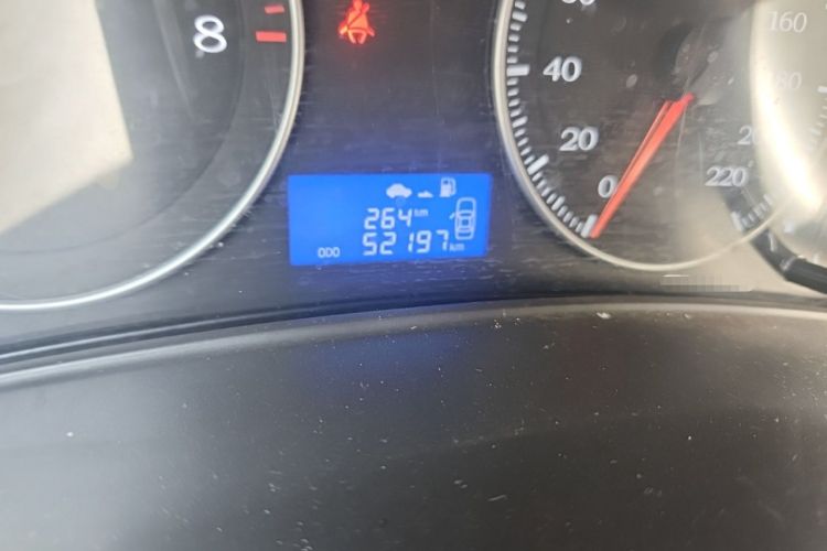 Used Geely Auto Diamond 2016 1.5L Manual Entry-Level Trim Odometer Close Up