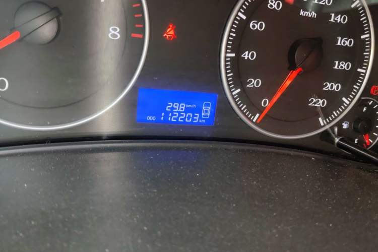 Used Geely Auto Diamond 2016 1.5L Manual Elite Edition Odometer Close Up