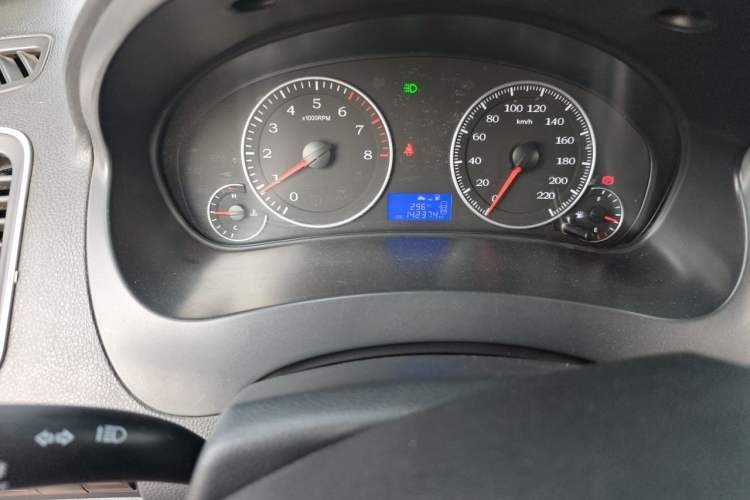 Used Geely Auto Diamond 2016 1.5L Manual Elite Edition Odometer Close Up