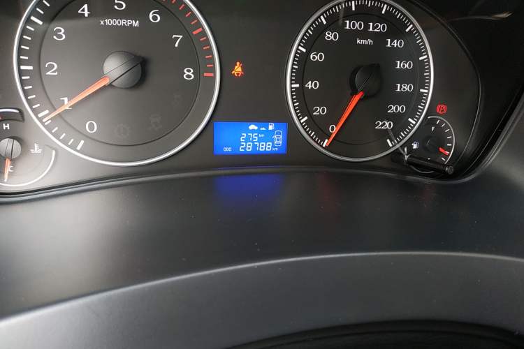 Used Geely Auto Diamond 2016 1.5L Manual Elite Edition Odometer Close Up