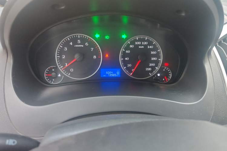Used Geely Auto Diamond 2016 1.5L Manual Elite Edition Odometer Close Up
