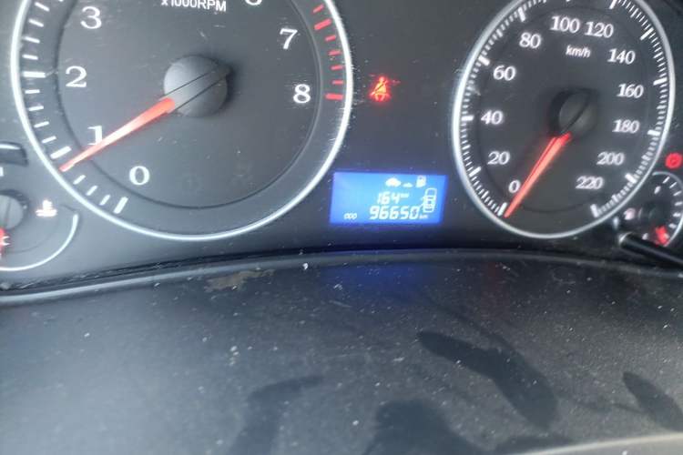 Used Geely Auto Diamond 2016 1.5L Manual Elite Edition Odometer Close Up