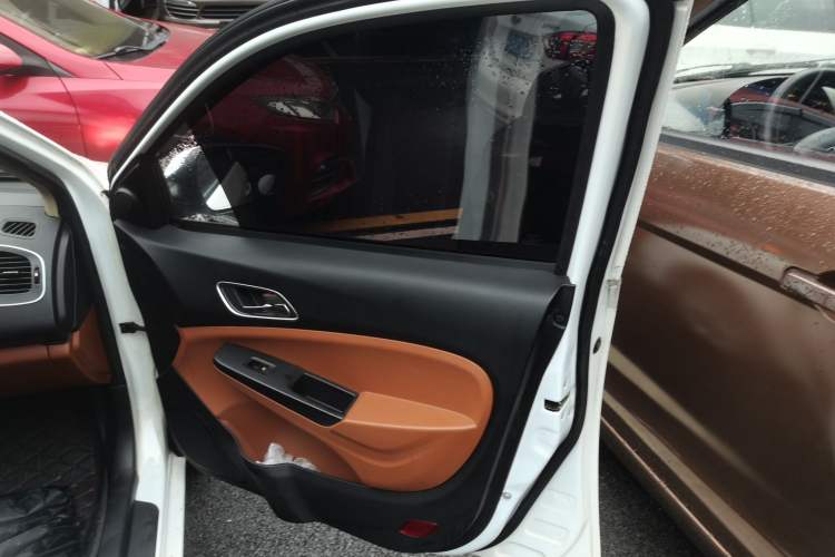 Used Geely Auto Diamond 2016 1.5L Manual Elite Edition Right Front Door Interior