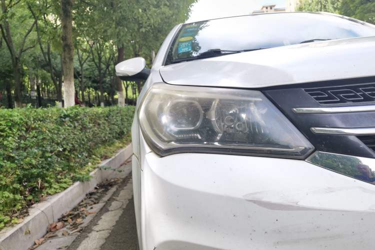 Used Geely Auto Diamond 2016 1.5L Manual Entry-Level Trim Right Front Headlight