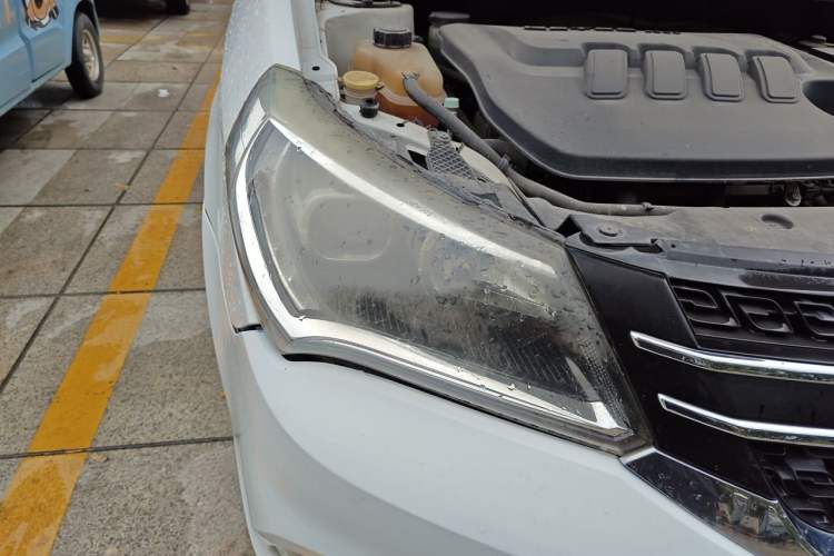 Used Geely Auto Diamond 2016 1.5L Manual Elite Edition Right Front Headlight